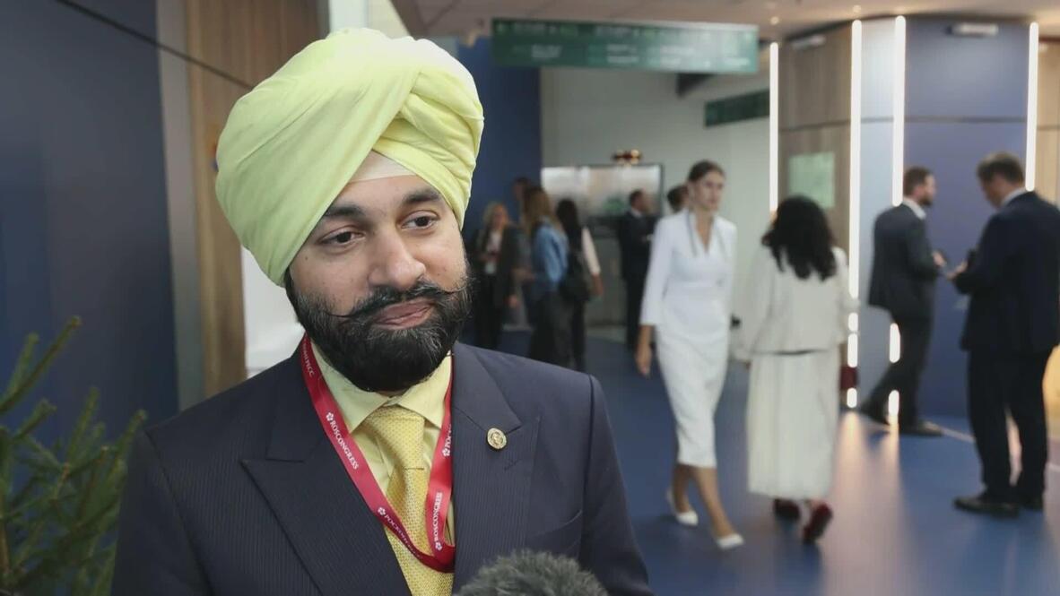 Steven Seagal's Seal of Approval! - Action legend says Putin's EEF speech 'very nice'