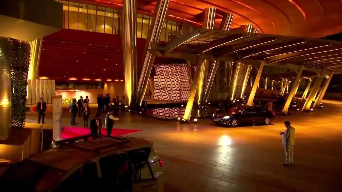 Gala night begins! - Indonesian President Prabowo makes red-carpet entrance at BRICS dinner